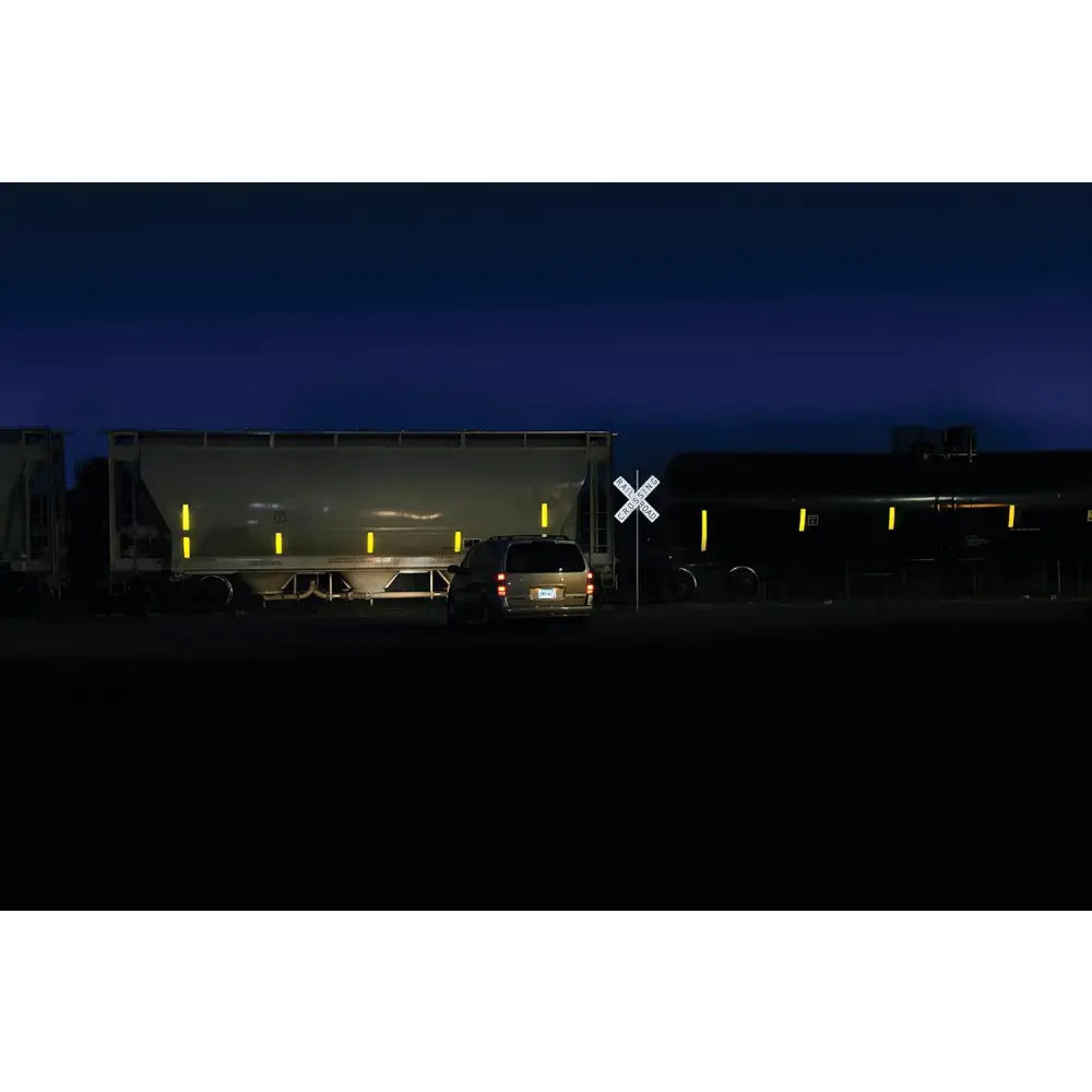 3M Diamond Grade Conspicuity Marking Tape 983