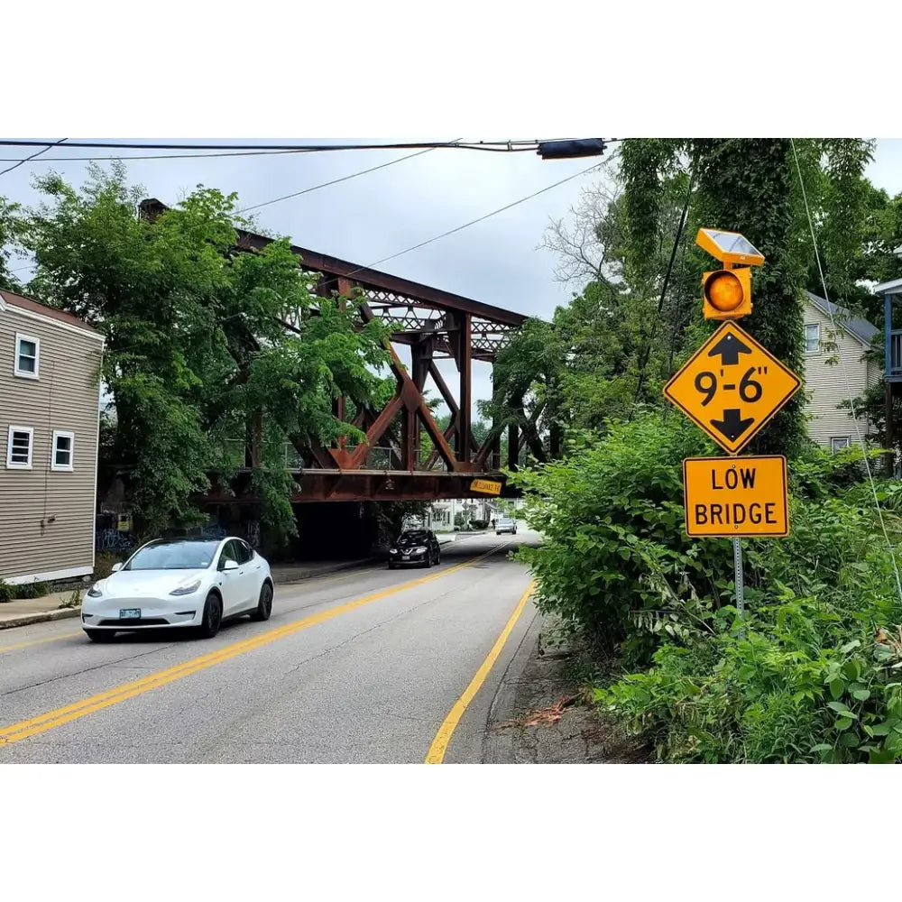 JSF FL-2400 24HR Flashing Solar Beacon